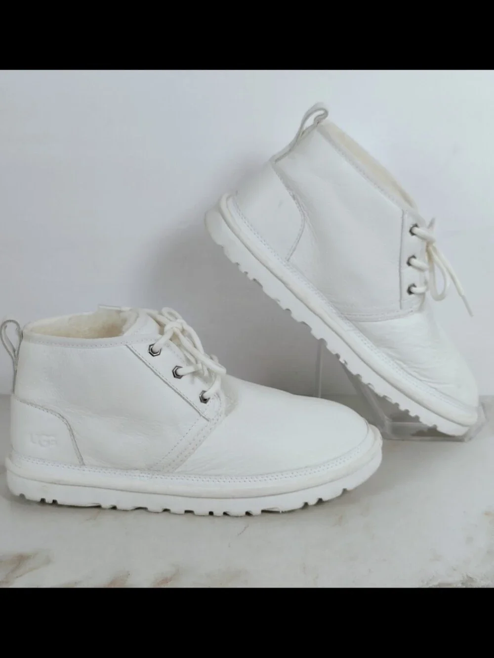 UGG Men's Neumel White Leather Sheepskin Chukka Boots, Sz 9